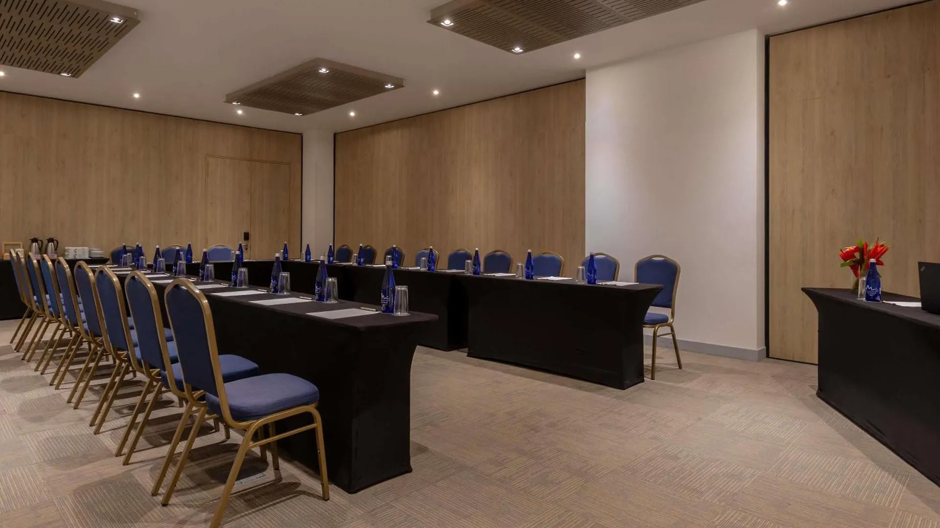 Mercure Santa Marta Emile