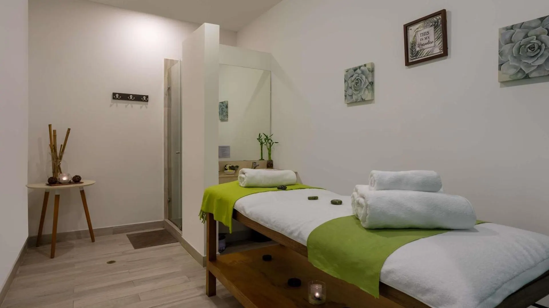Mercure Santa Marta Emile
